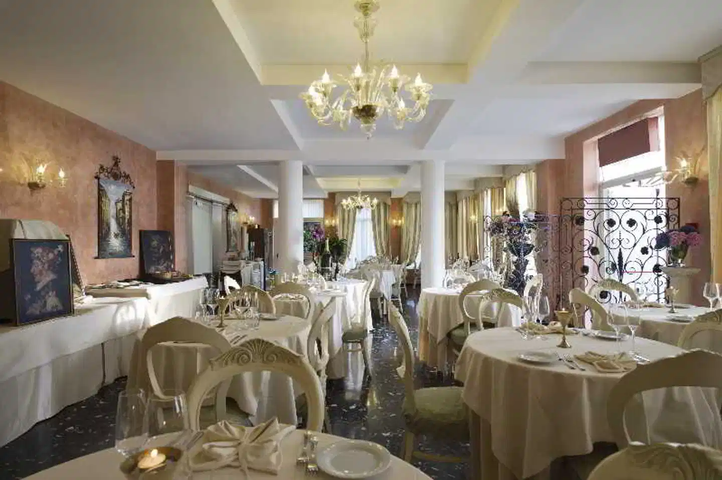 Viktoria Palace Hotel Restaurant