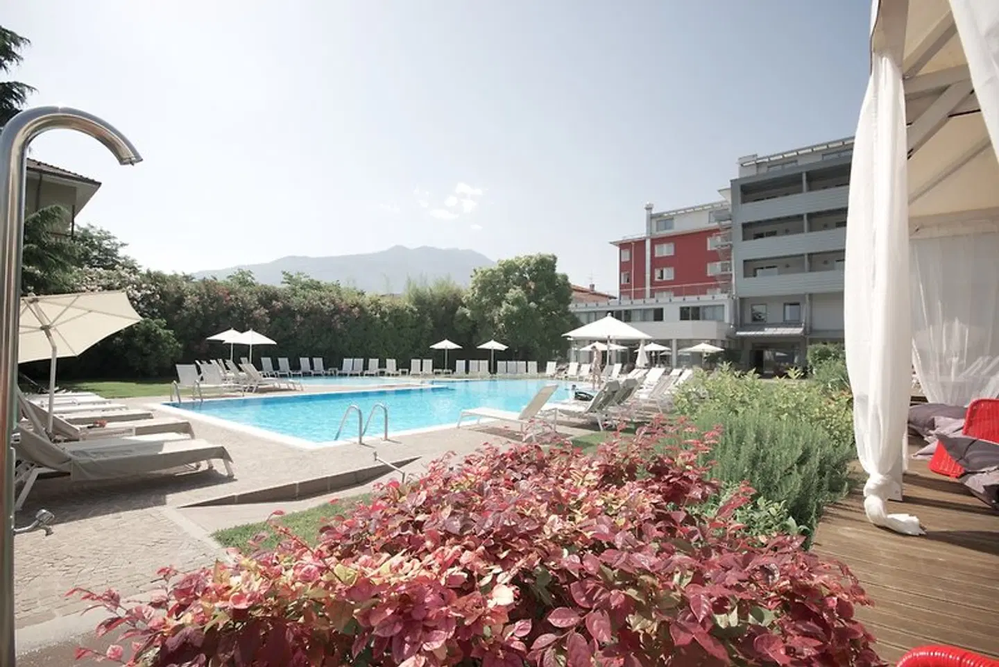 Luise OUTDOOR_POOL
