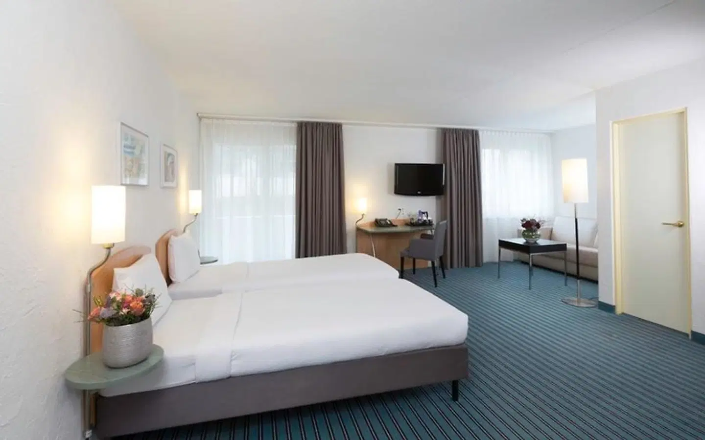 Apart-Hotel Zurich Airport ROOM_EXAMPLE