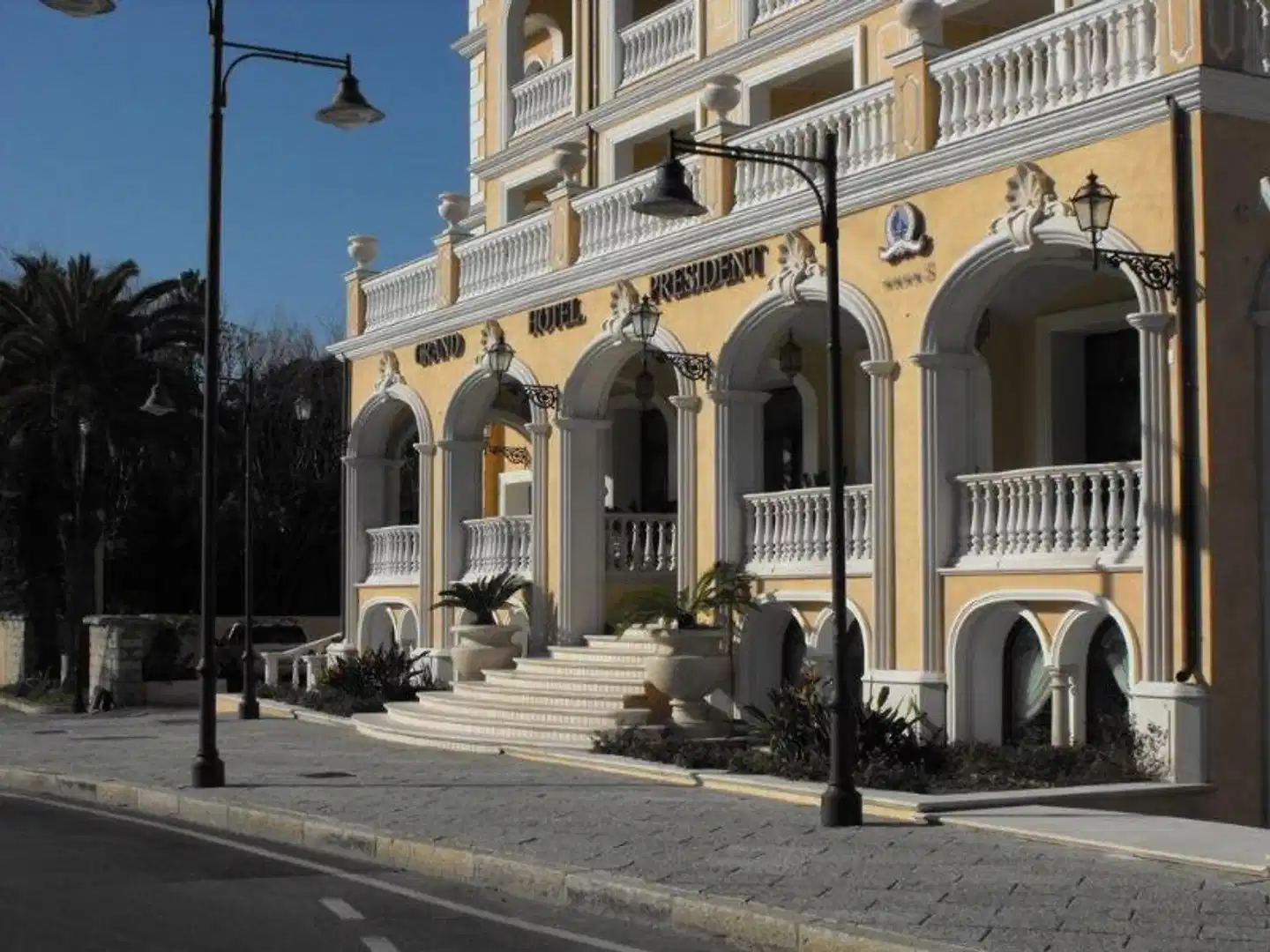 Grand Hotel President Aussenansicht