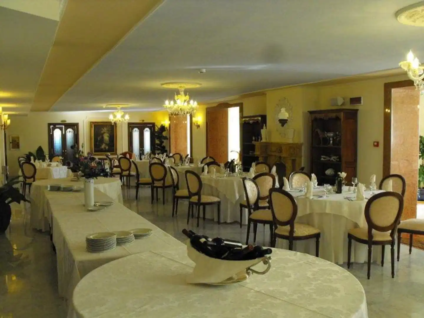 Grand Hotel President Restaurant