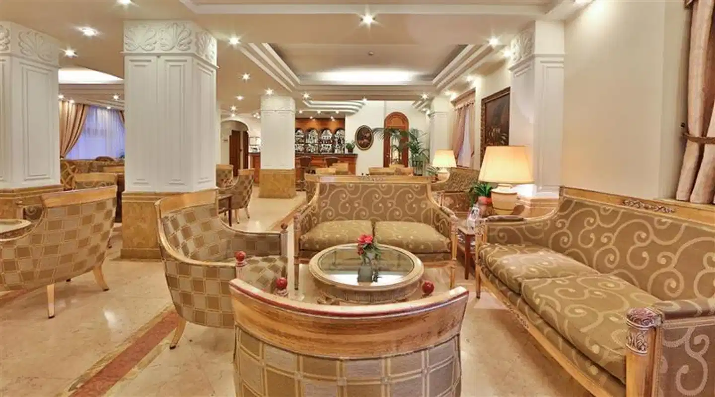 Hotel Mozart Lobby