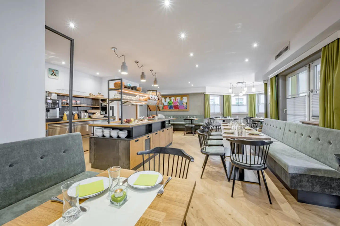 Arlen Lodge Hotel Restaurant