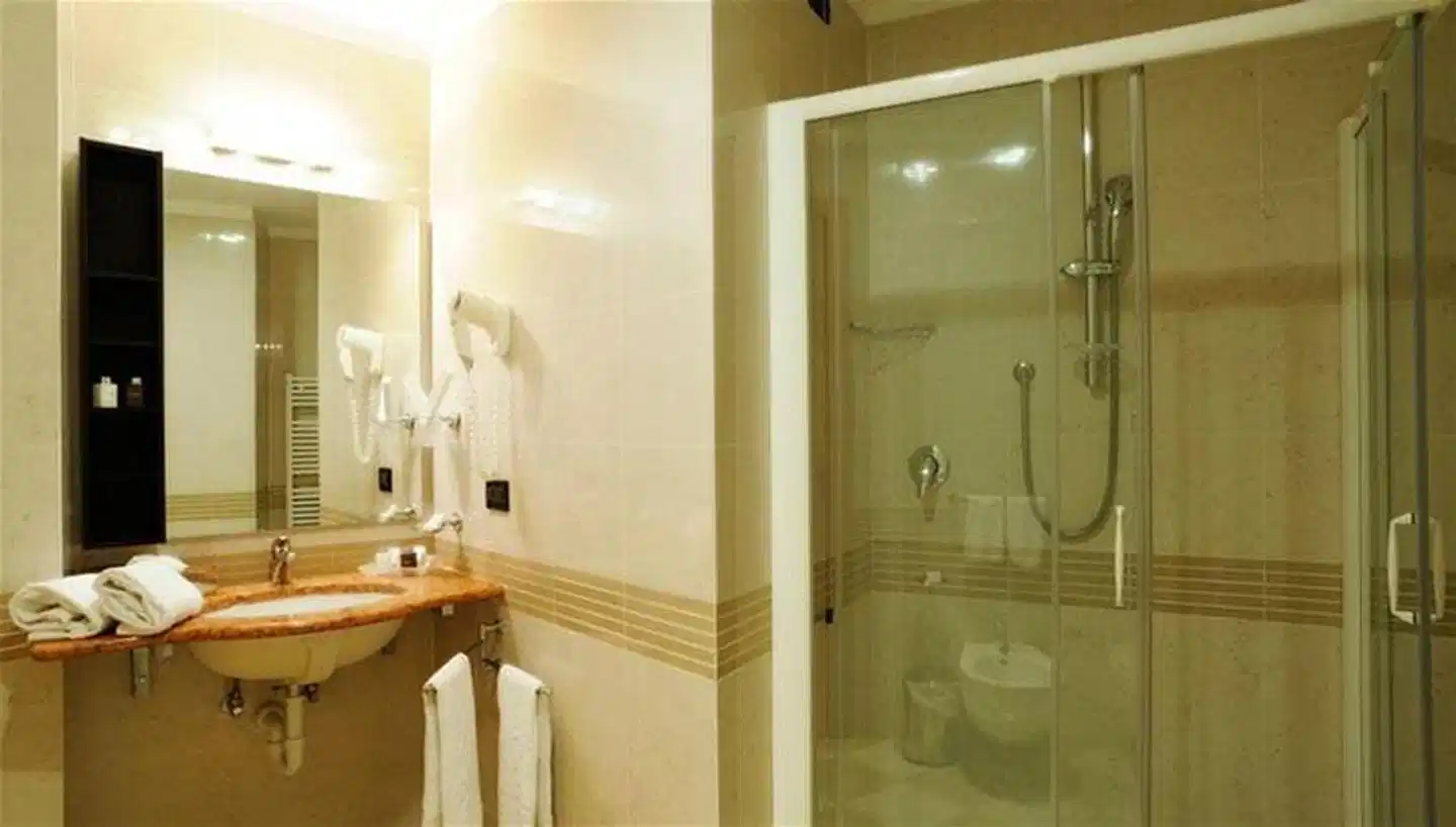 Grand Hotel Spiaggia Badezimmer