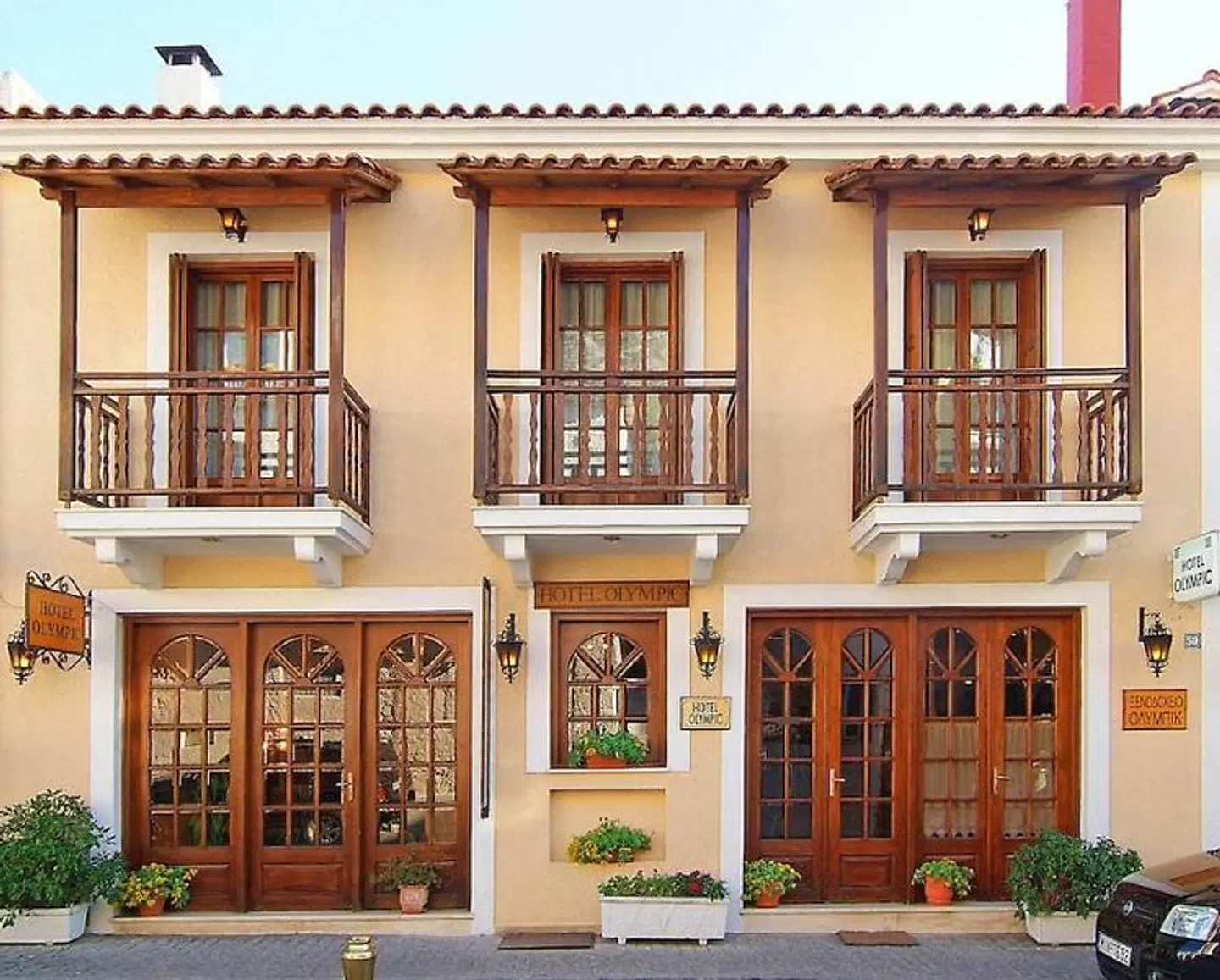 Olympic Hotel EXTERIOR