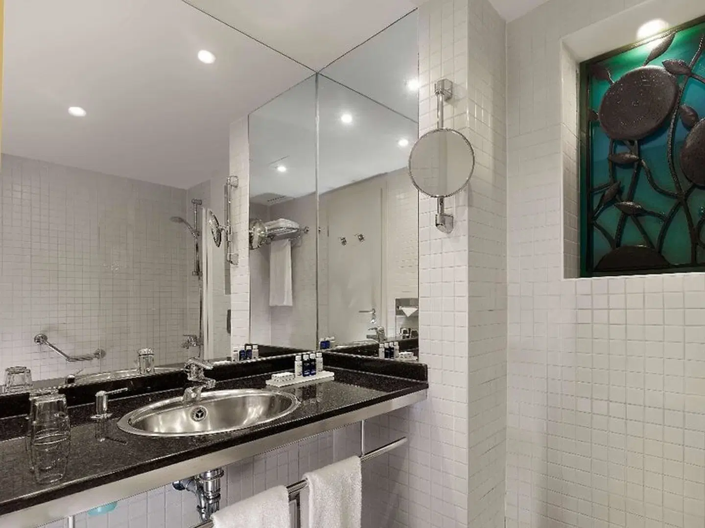 art'otel budapest, by park plaza Badezimmer