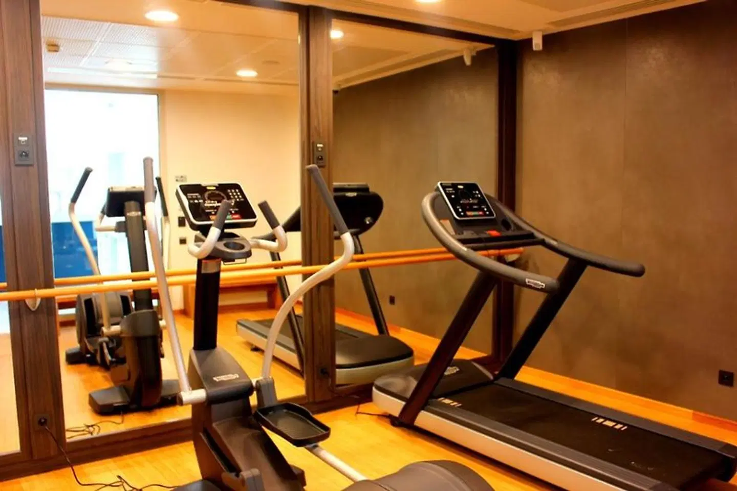 Golden Tulip Porto Vecchio SPORTS_AND_LEISURE