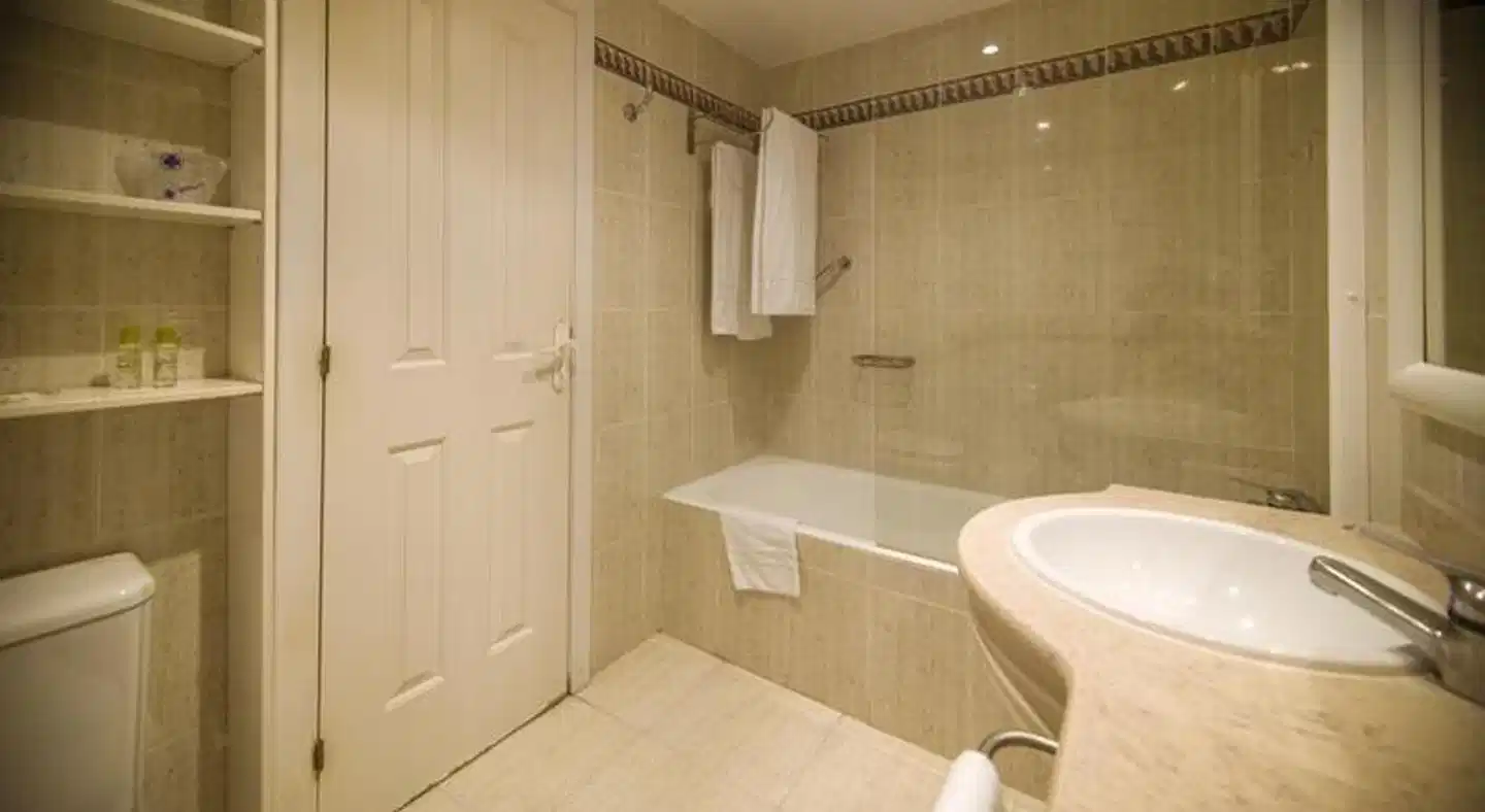 Aparthotel las Dunas Badezimmer