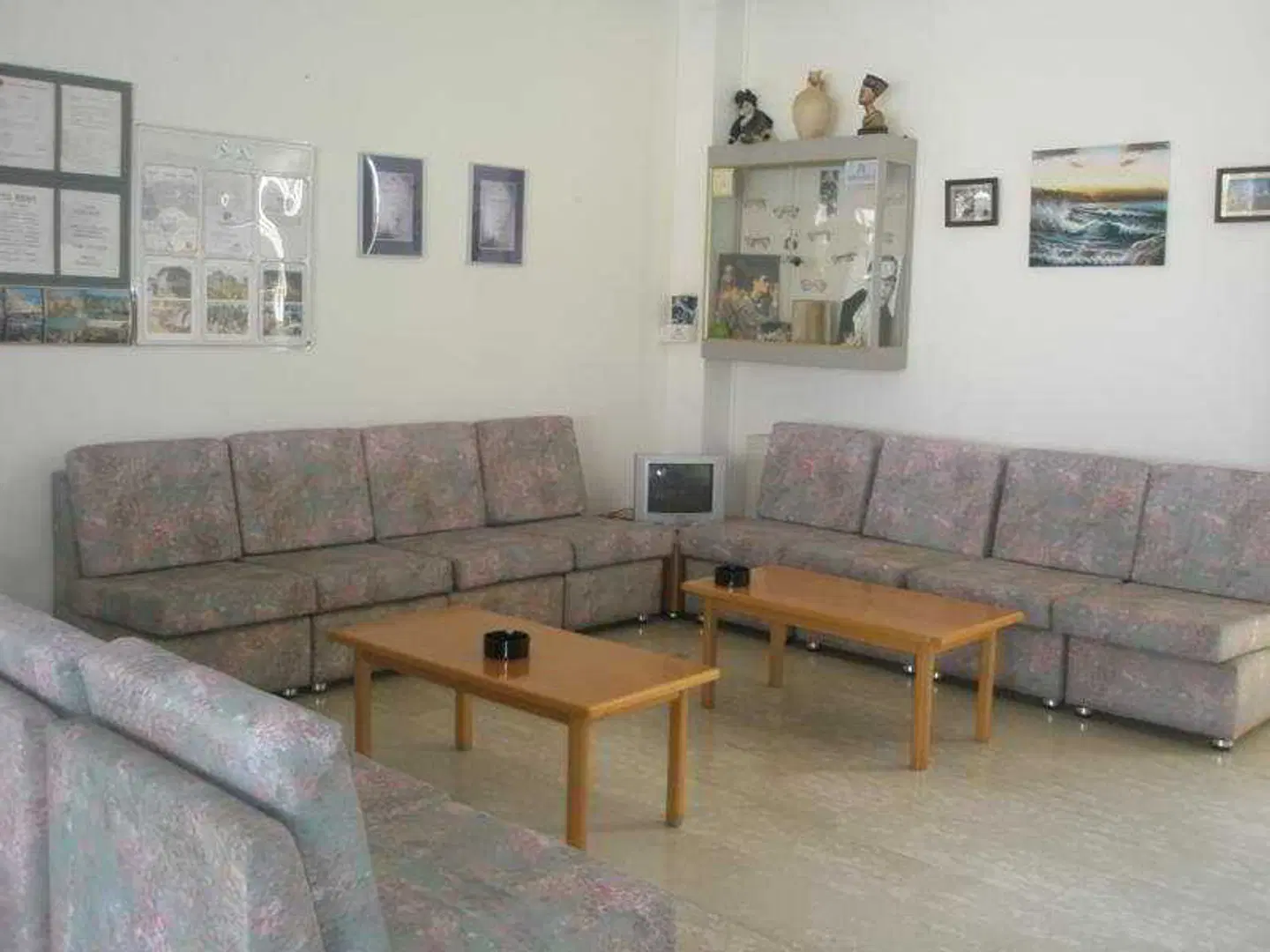 DebbieXenia Hotel Apartments ROOM_EXAMPLE