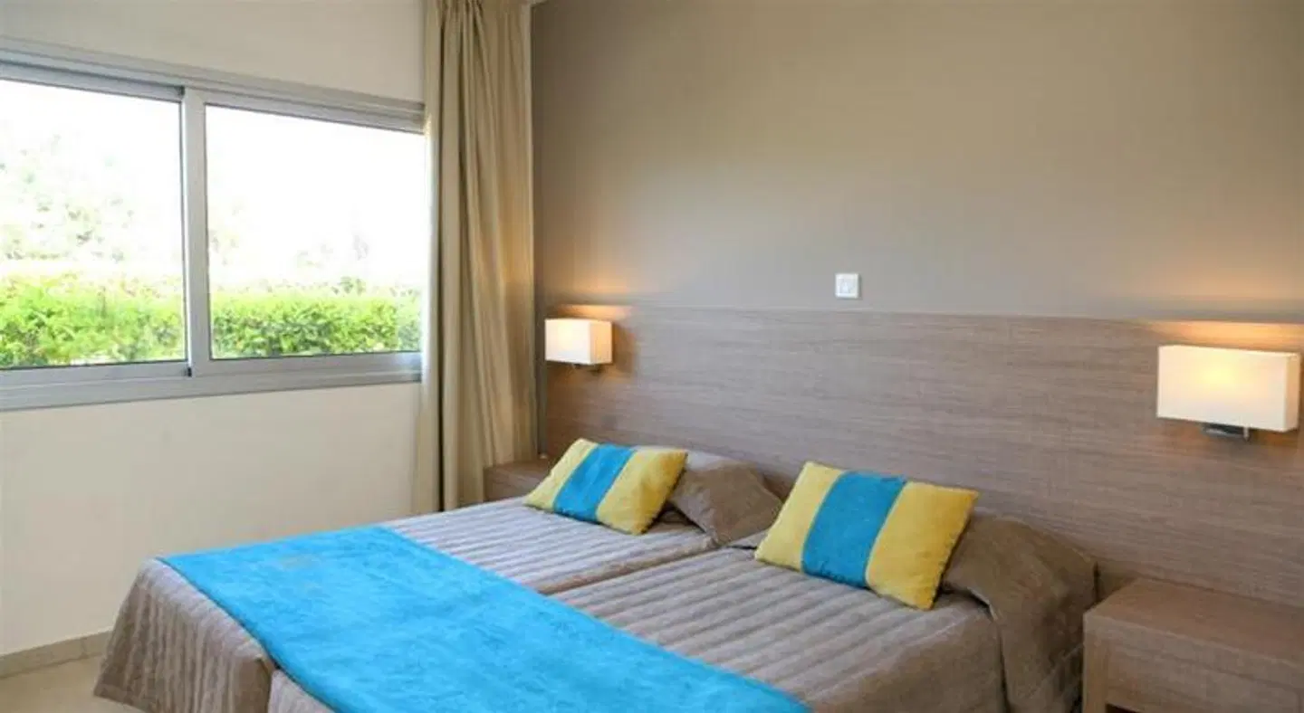 Makronisos Village Club ROOM_EXAMPLE