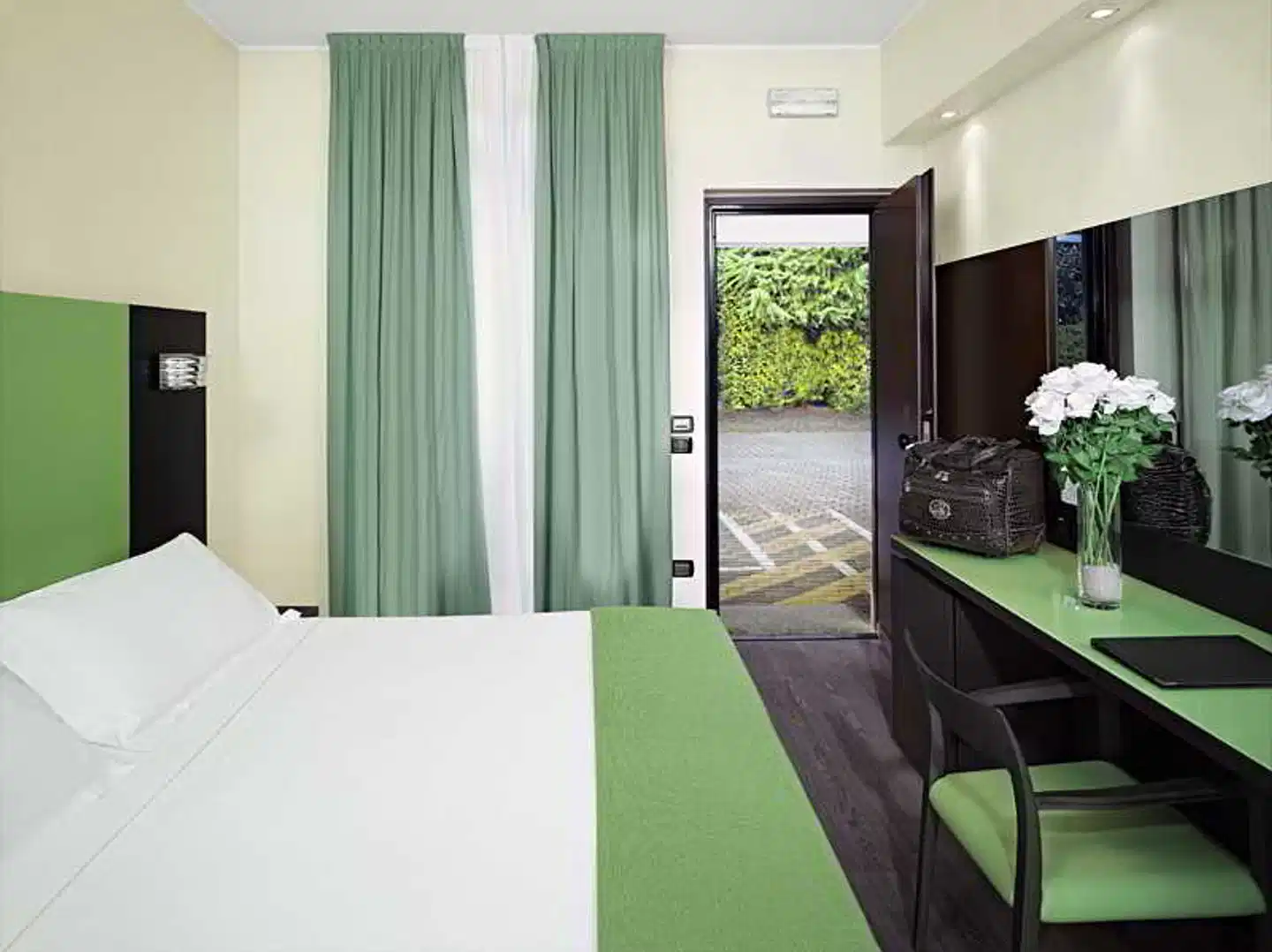 Blue Relais Malpensa Lago Maggiore Wohnbeispiel