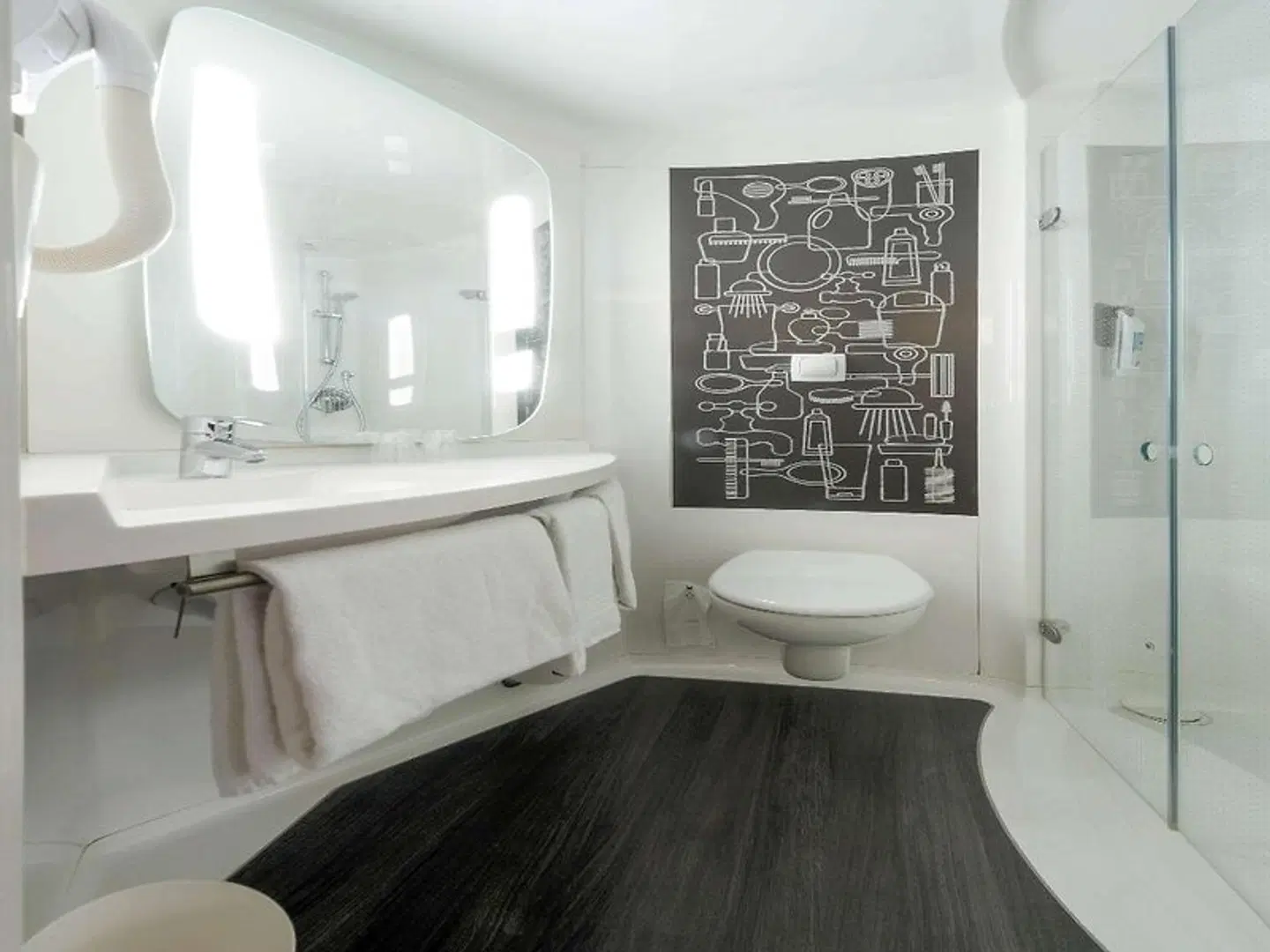 ibis Rouen Centre Champ de Mars Badezimmer