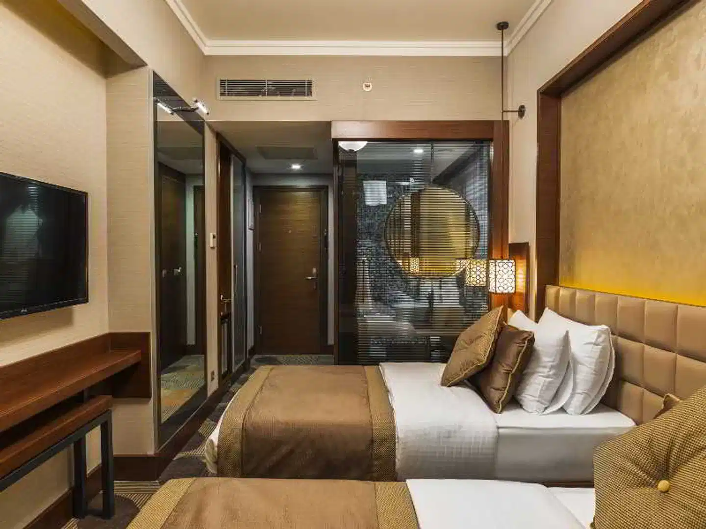 Manesol Boutique Galata Lobby