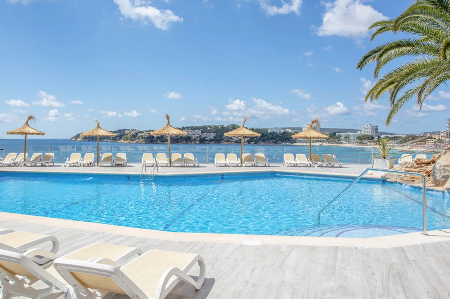 Bahia Principe Sunlight Coral Playa OUTDOOR_POOL