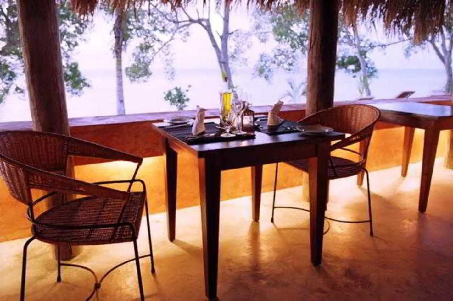 Laluna Boutique Hotel & Villas Bar