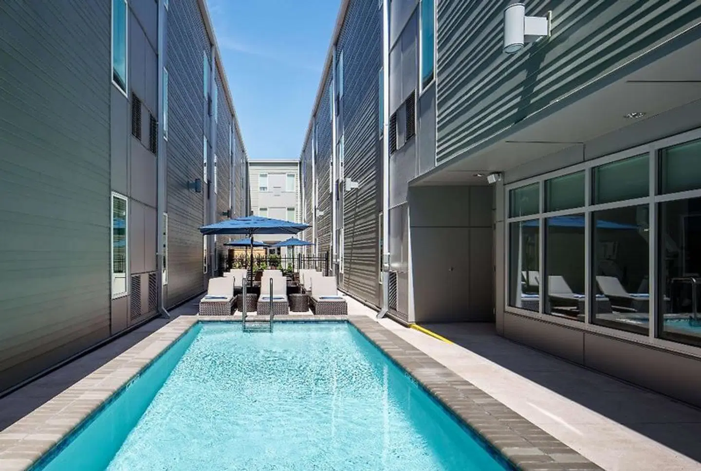 Homewood Suites by Hilton New Orleans French Quarter OUTDOOR_POOL