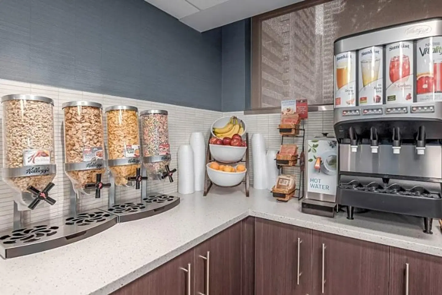 Coast Calgary Downtown Hotel & Suites by APA Restaurant