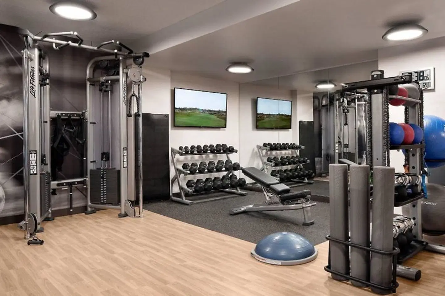 Seattle Marriott Redmond SPORTS_AND_LEISURE