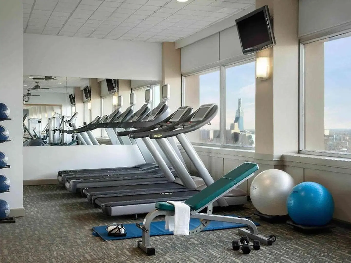 Fairmont Winnipeg SPORTS_AND_LEISURE