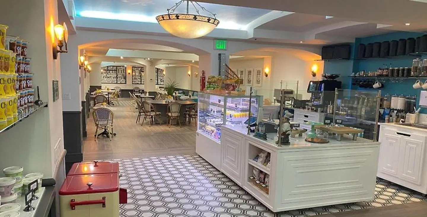 Hollywood Hotel - The Hotel of Hollywood Near Universal Studios Restaurant