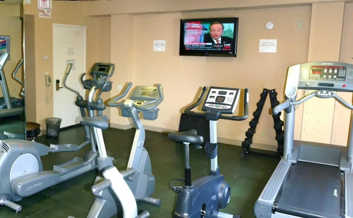 Hollywood Hotel - The Hotel of Hollywood Near Universal Studios SPORTS_AND_LEISURE