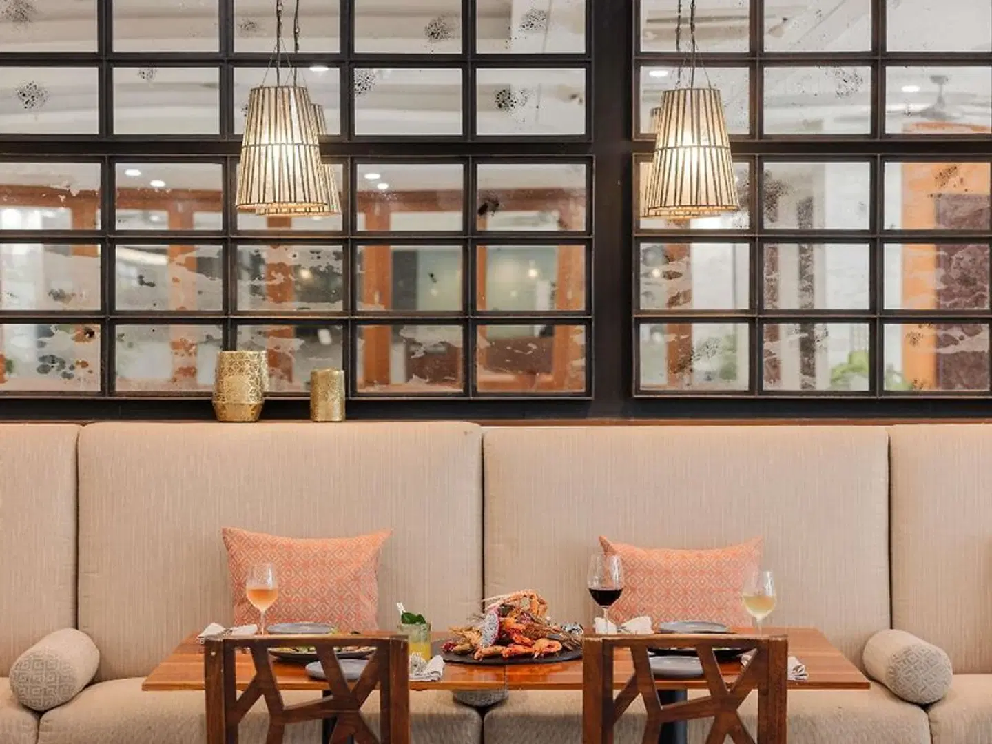 Pullman Palm Cove Sea Temple Resort & Spa Restaurant