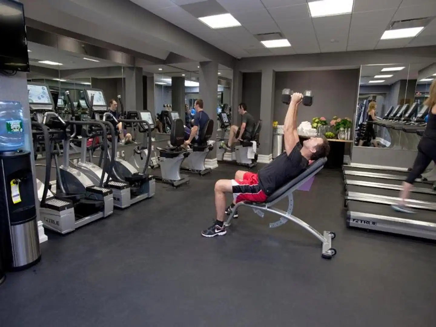 The Manhattan Club Sport und Entertainment