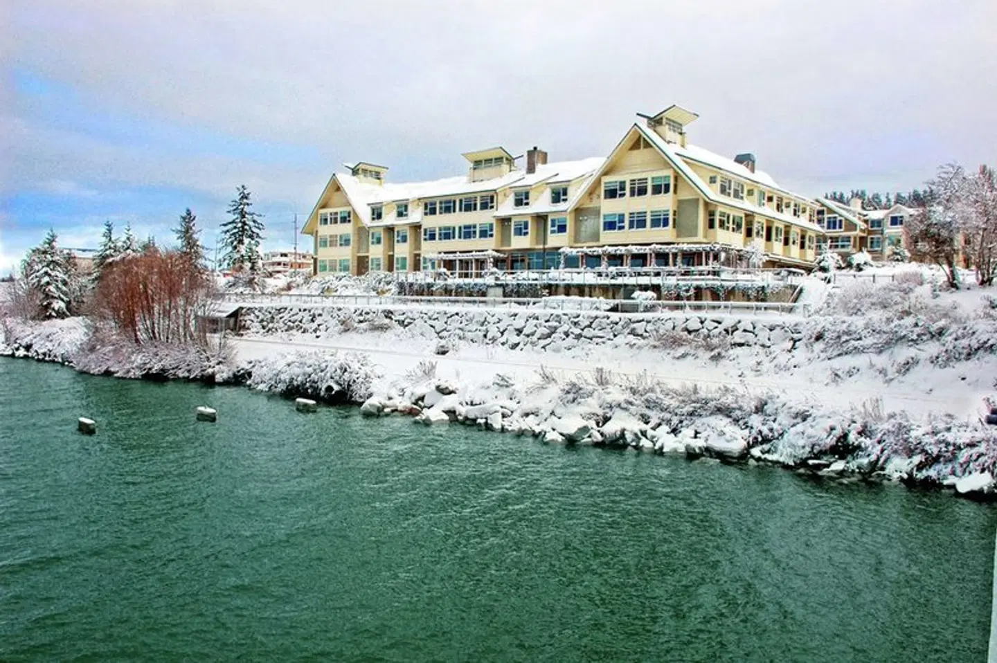The Chrysalis Inn & Spa Bellingham, Curio Collection by Hilton EXTERIOR