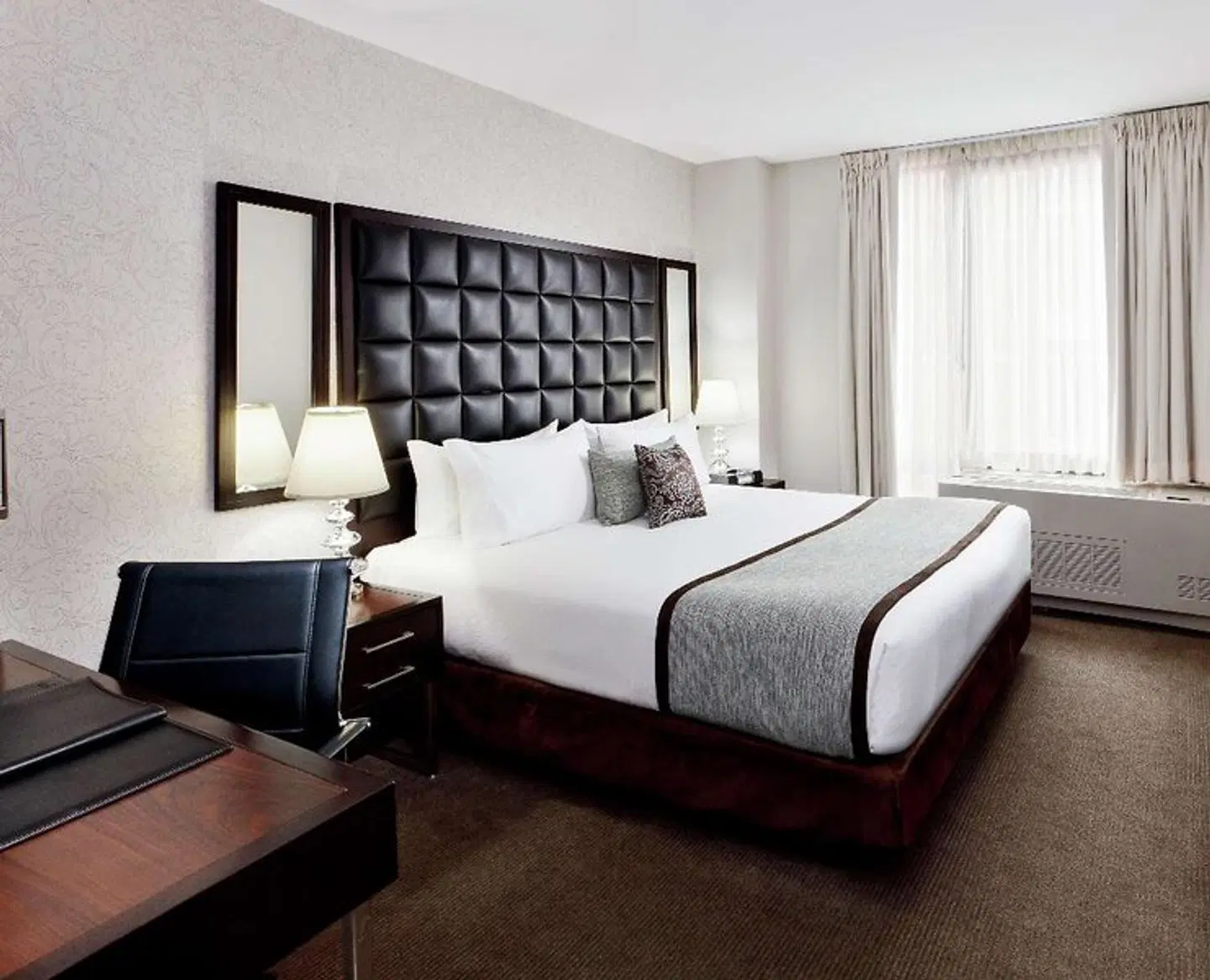Distrikt Hotel New York City, Tapestry Collection by Hilton ROOM_EXAMPLE