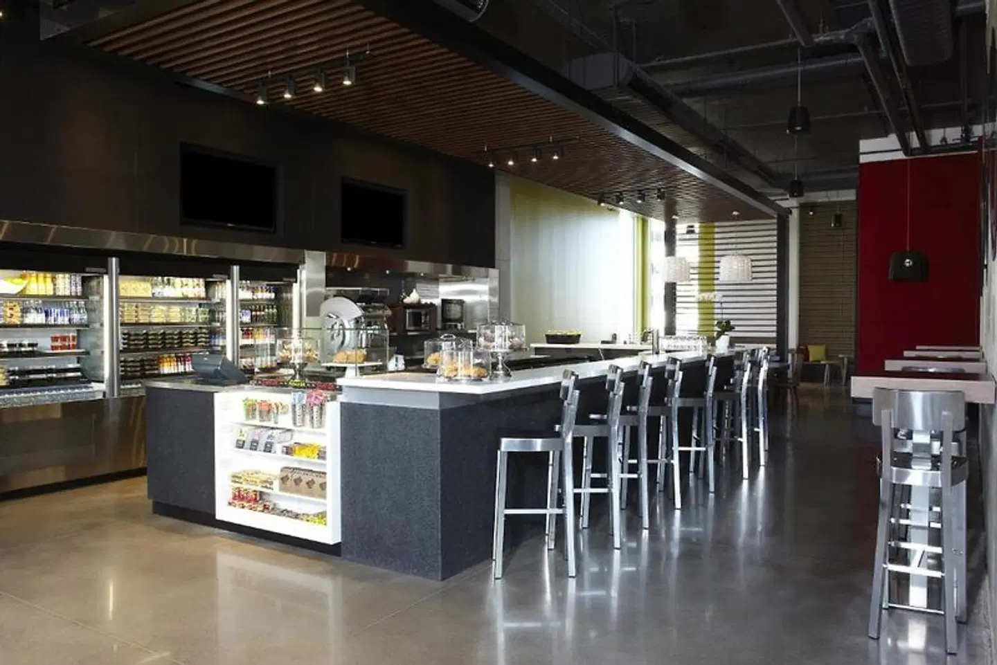 Alt Hotel Toronto Airport Bar
