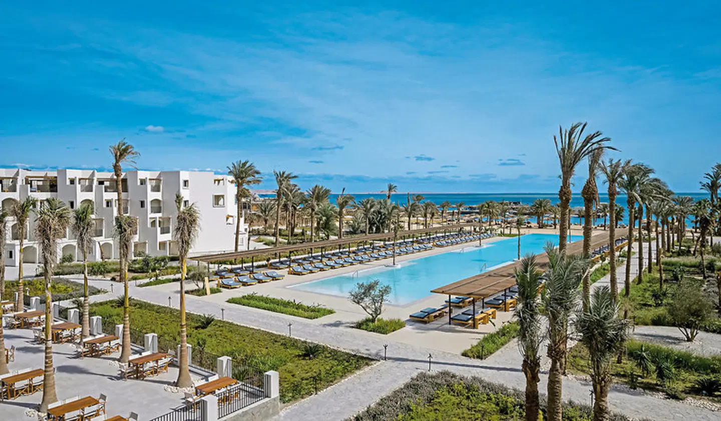 Serry Beach Resort OUTDOOR_POOL