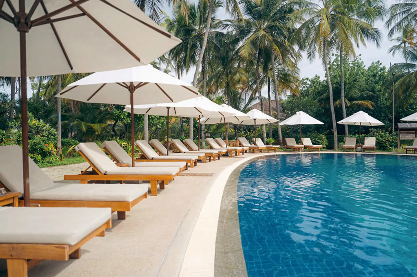 Bandos Maldives OUTDOOR_POOL