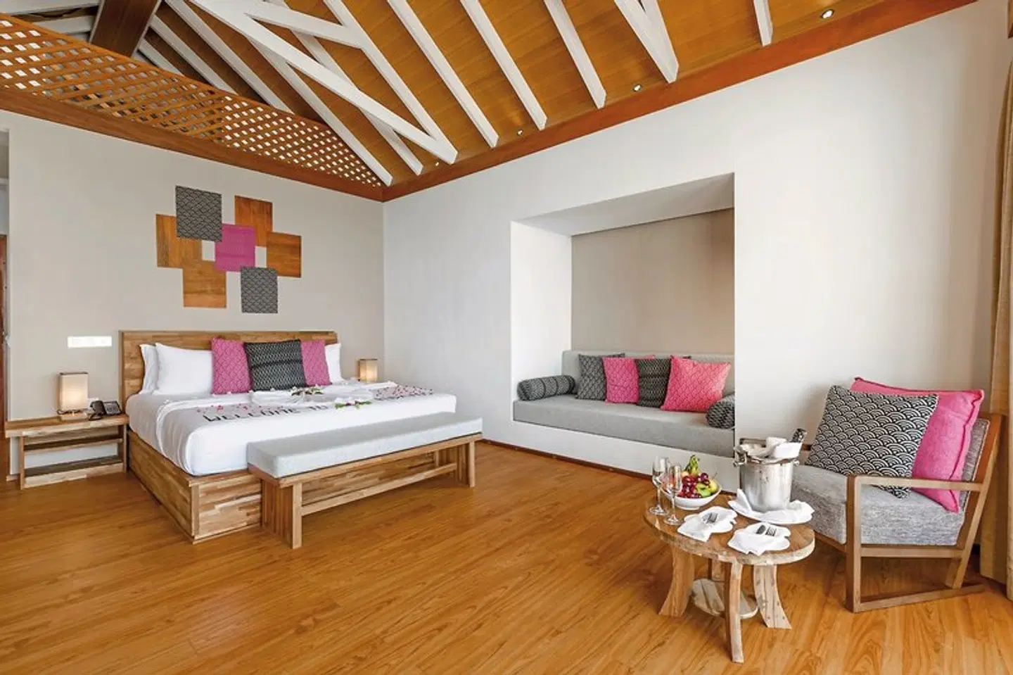 Kudafushi Resort & Spa ROOM_EXAMPLE