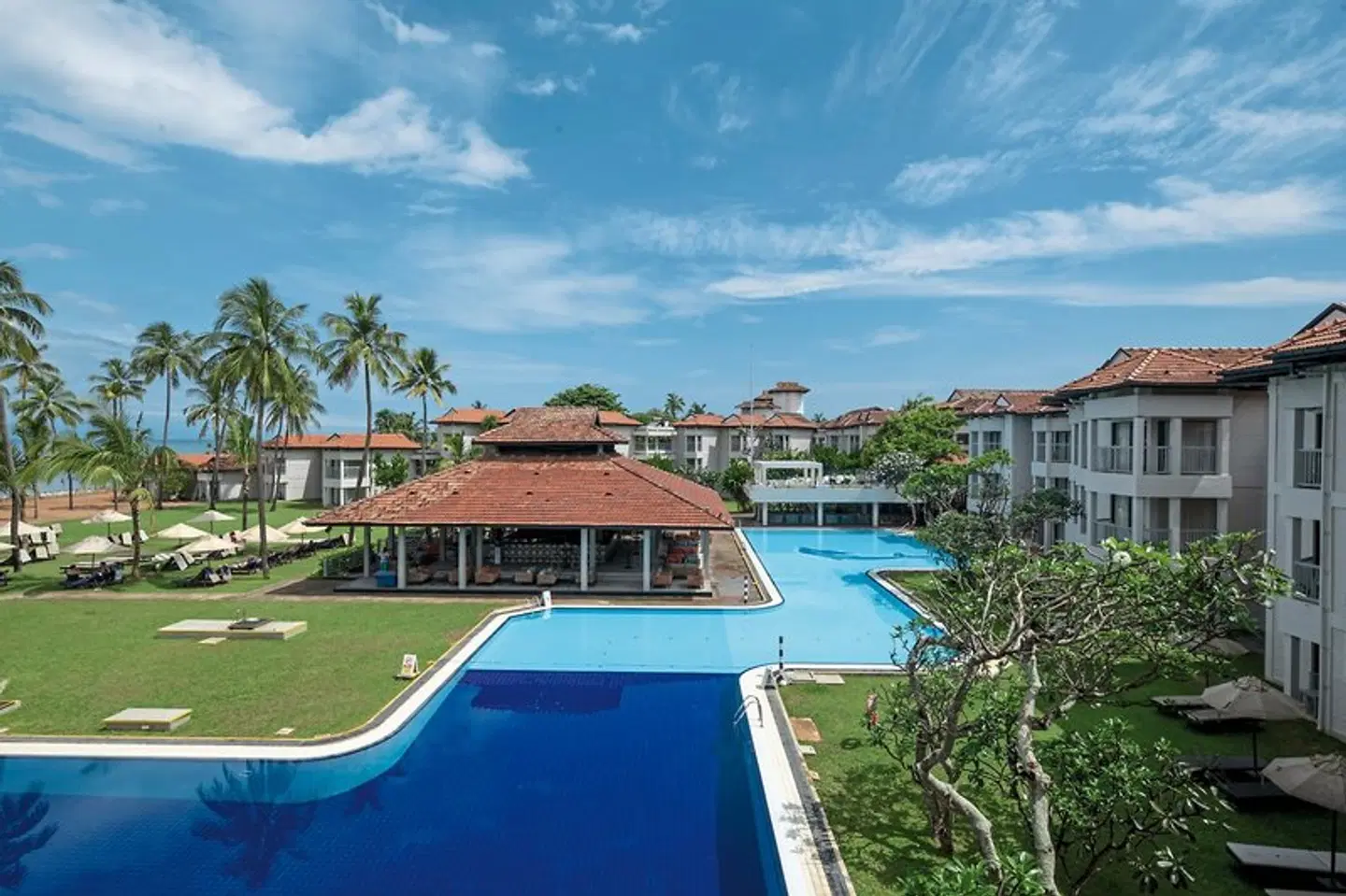 Club Hotel Dolphin EXTERIOR