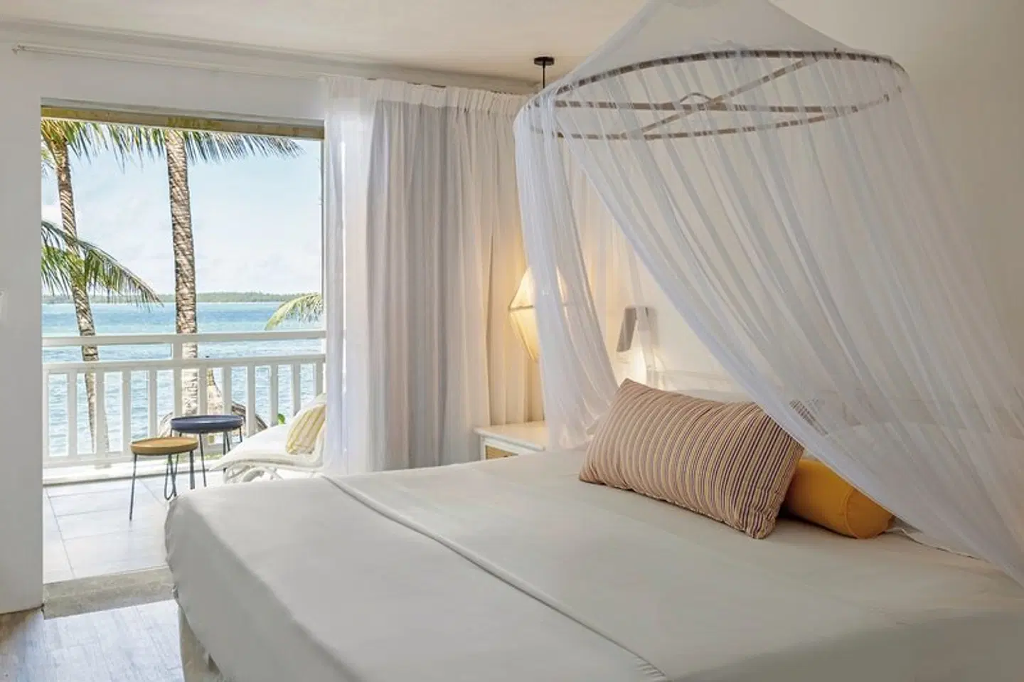 Tropical Attitude ROOM_EXAMPLE