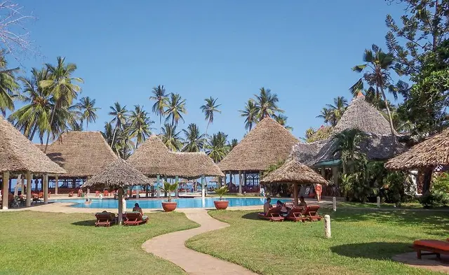 Neptune Paradise Beach Resort & Spa Garten
