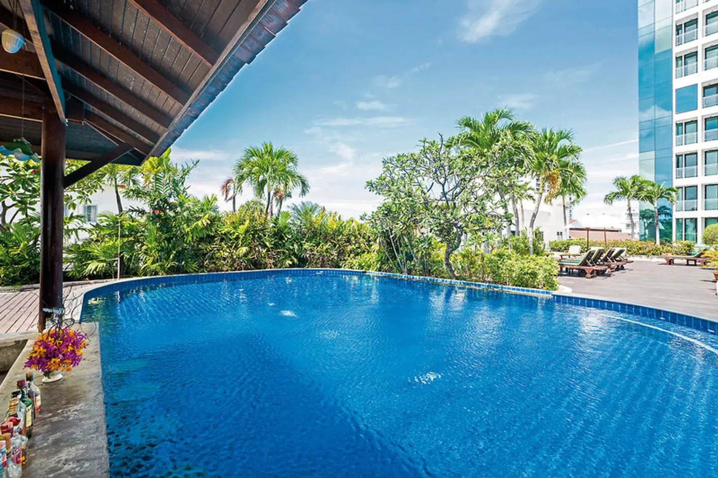 Sunshine Vista Hotel OUTDOOR_POOL