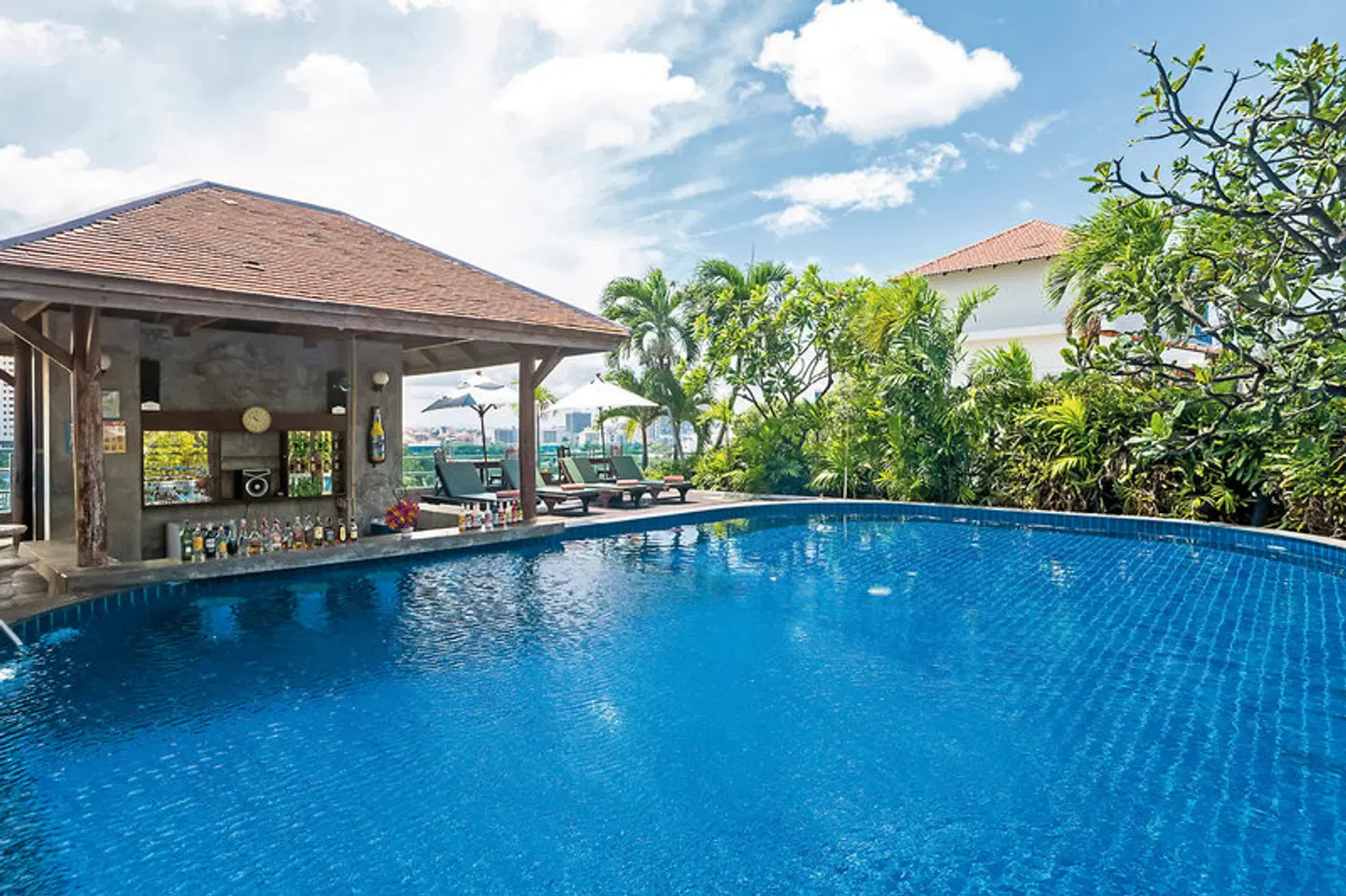 Sunshine Vista Hotel OUTDOOR_POOL