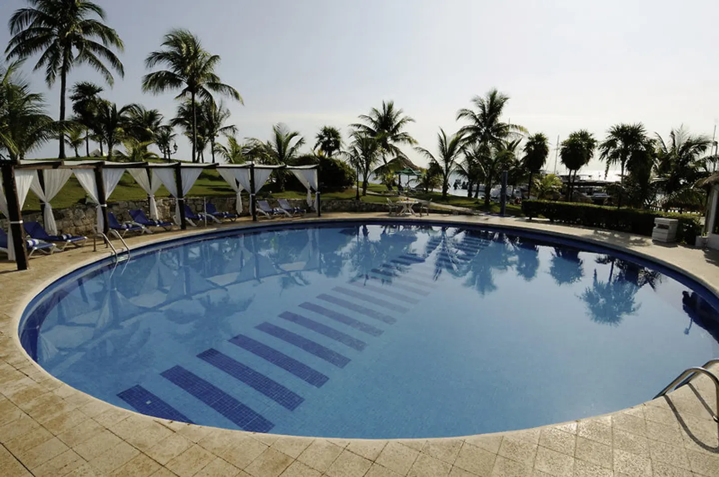 Dos Playas Faranda OUTDOOR_POOL