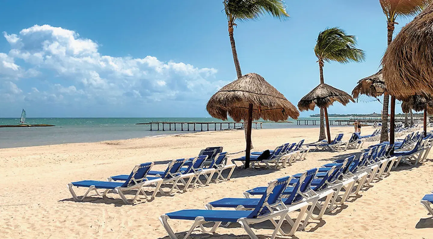 BlueBay Grand Esmeralda Strand
