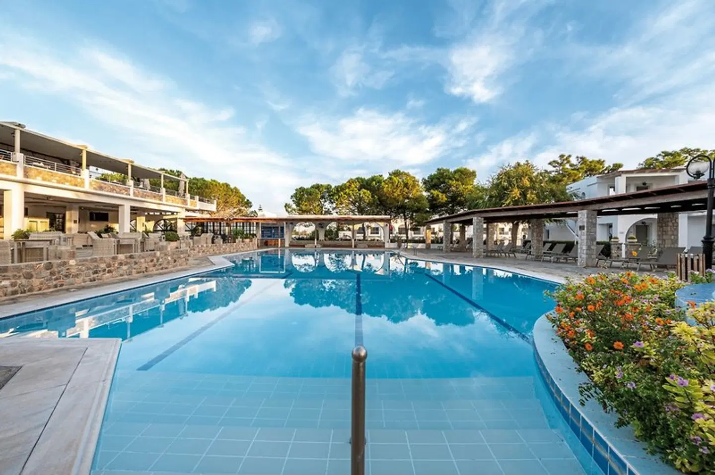 Palladium OUTDOOR_POOL