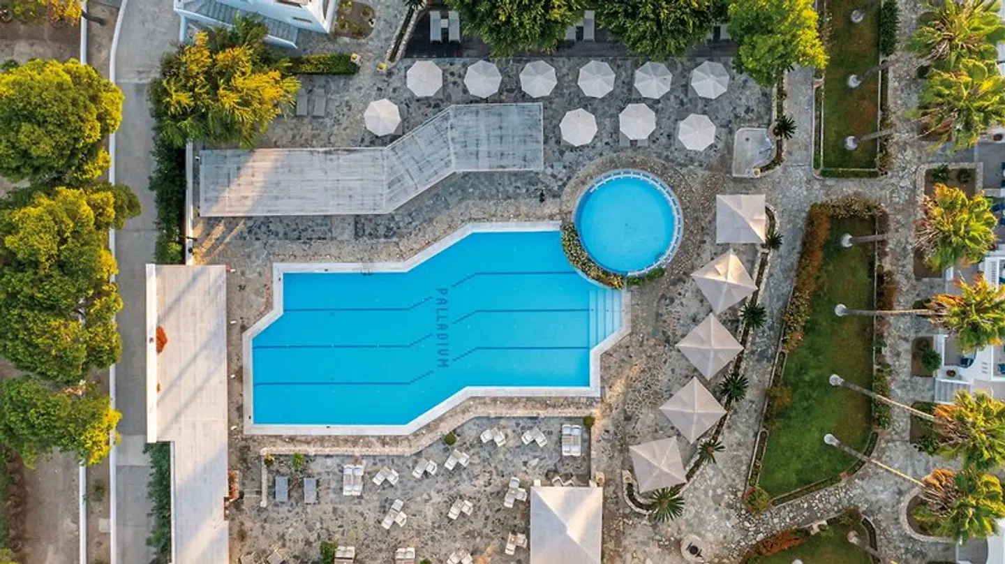 Palladium OUTDOOR_POOL