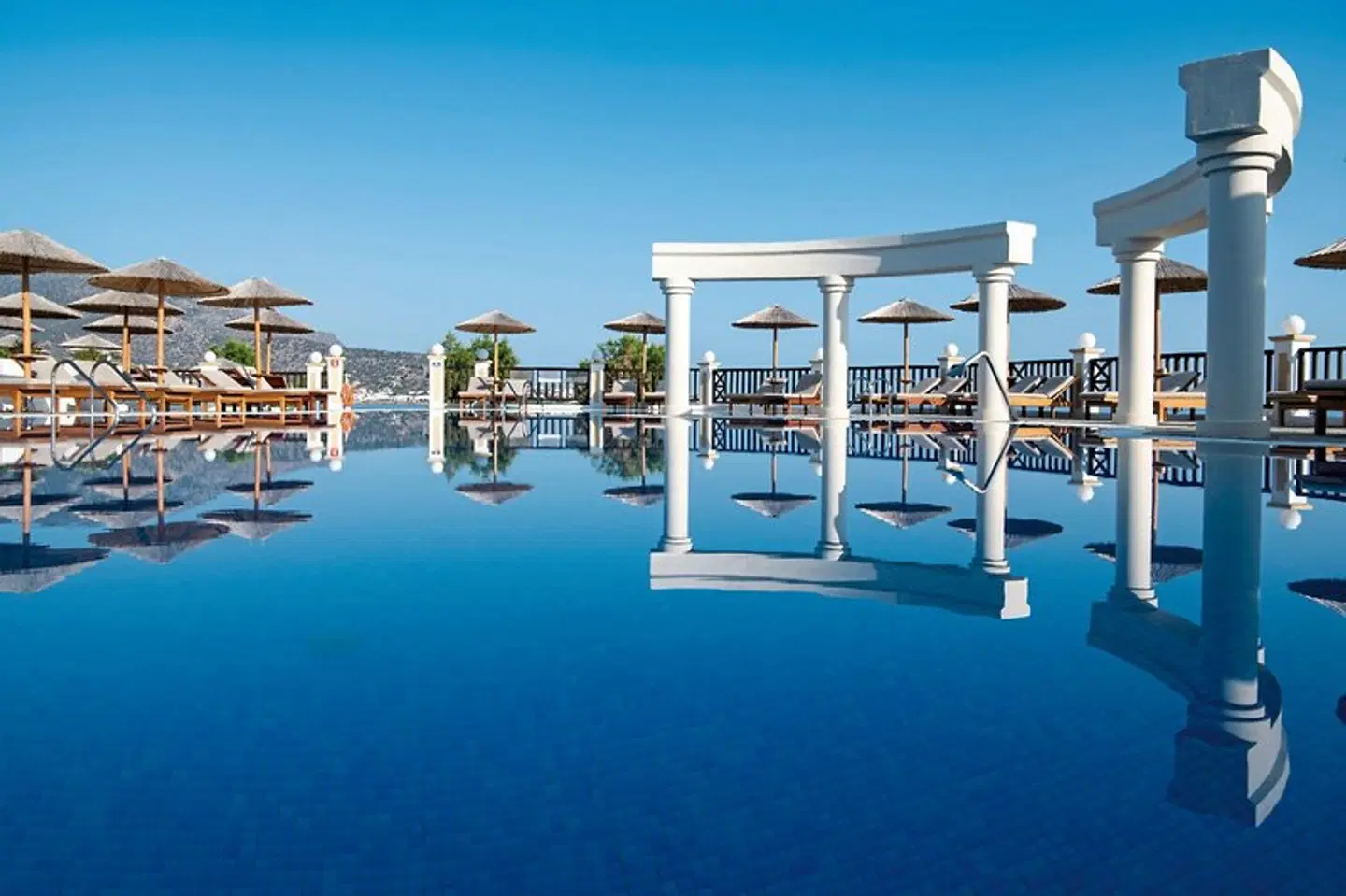 Alexander Beach Hotel & Village Resort OUTDOOR_POOL