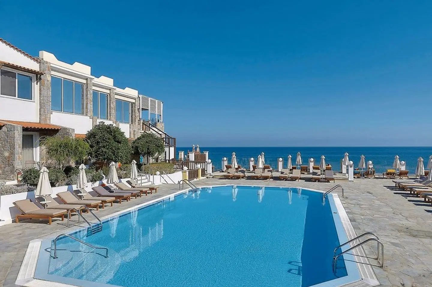 Alexander Beach Hotel & Village Resort OUTDOOR_POOL
