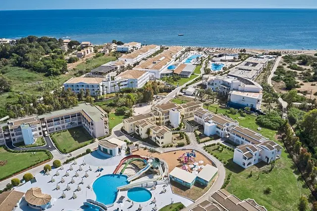 Sandy Beach Resort EXTERIOR