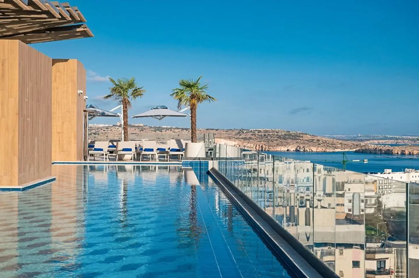 Best Western Premier OUTDOOR_POOL