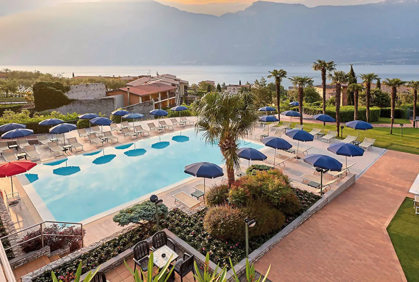 Hotel Royal Village OUTDOOR_POOL