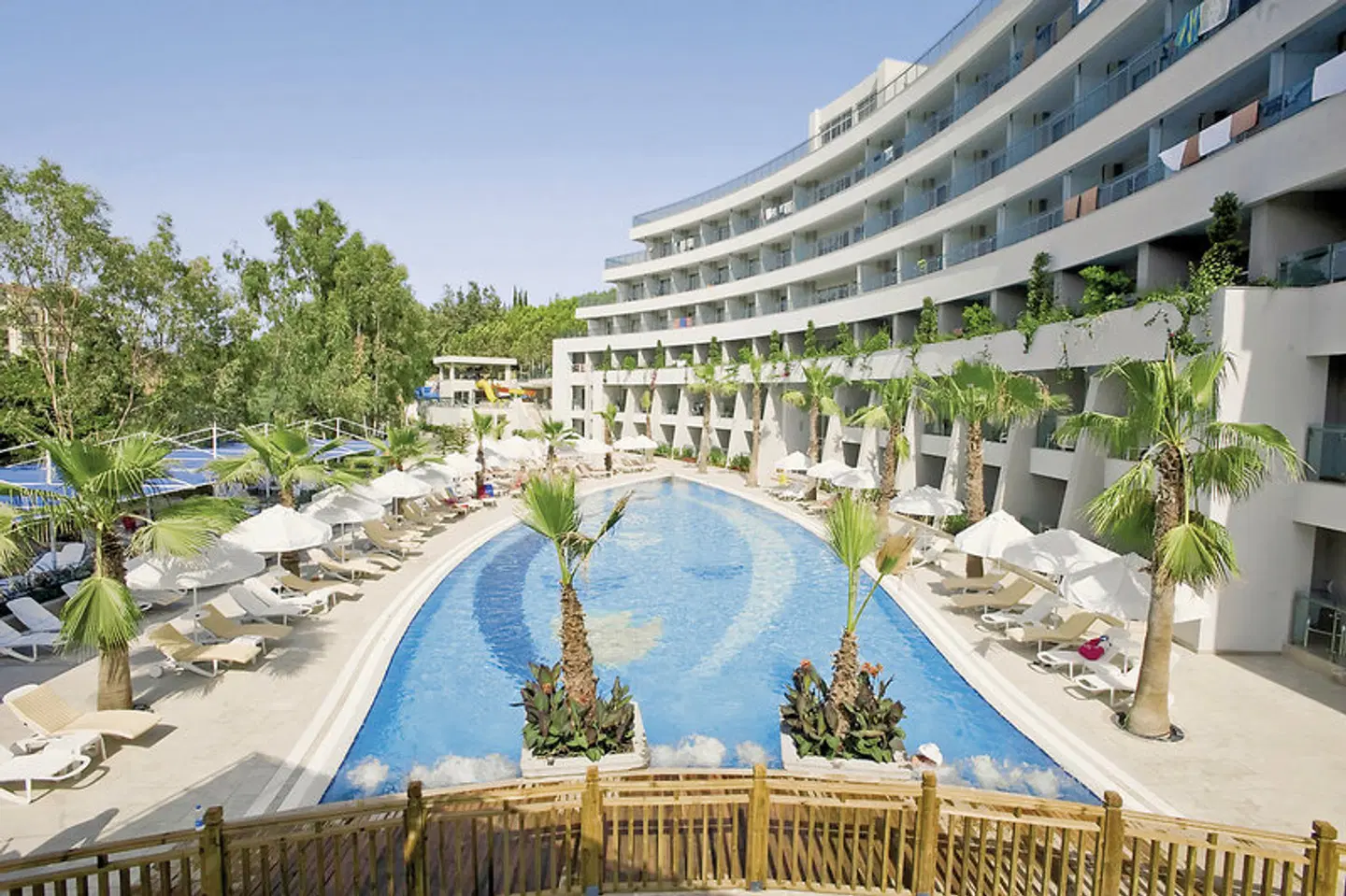Sunrise Queen Luxury Resort & Spa OUTDOOR_POOL