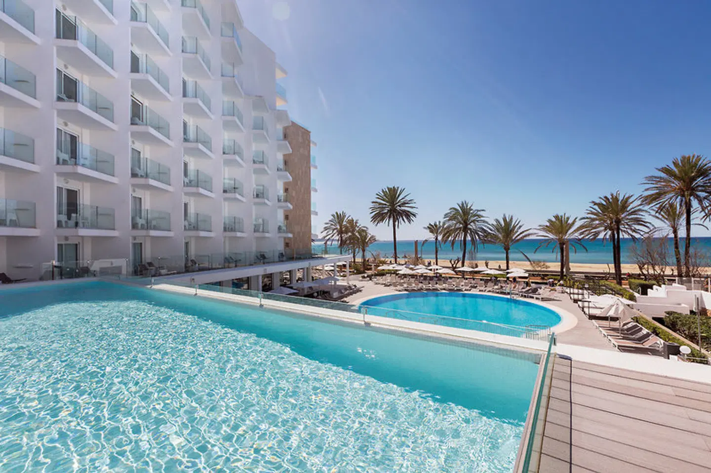 HM Tropical OUTDOOR_POOL