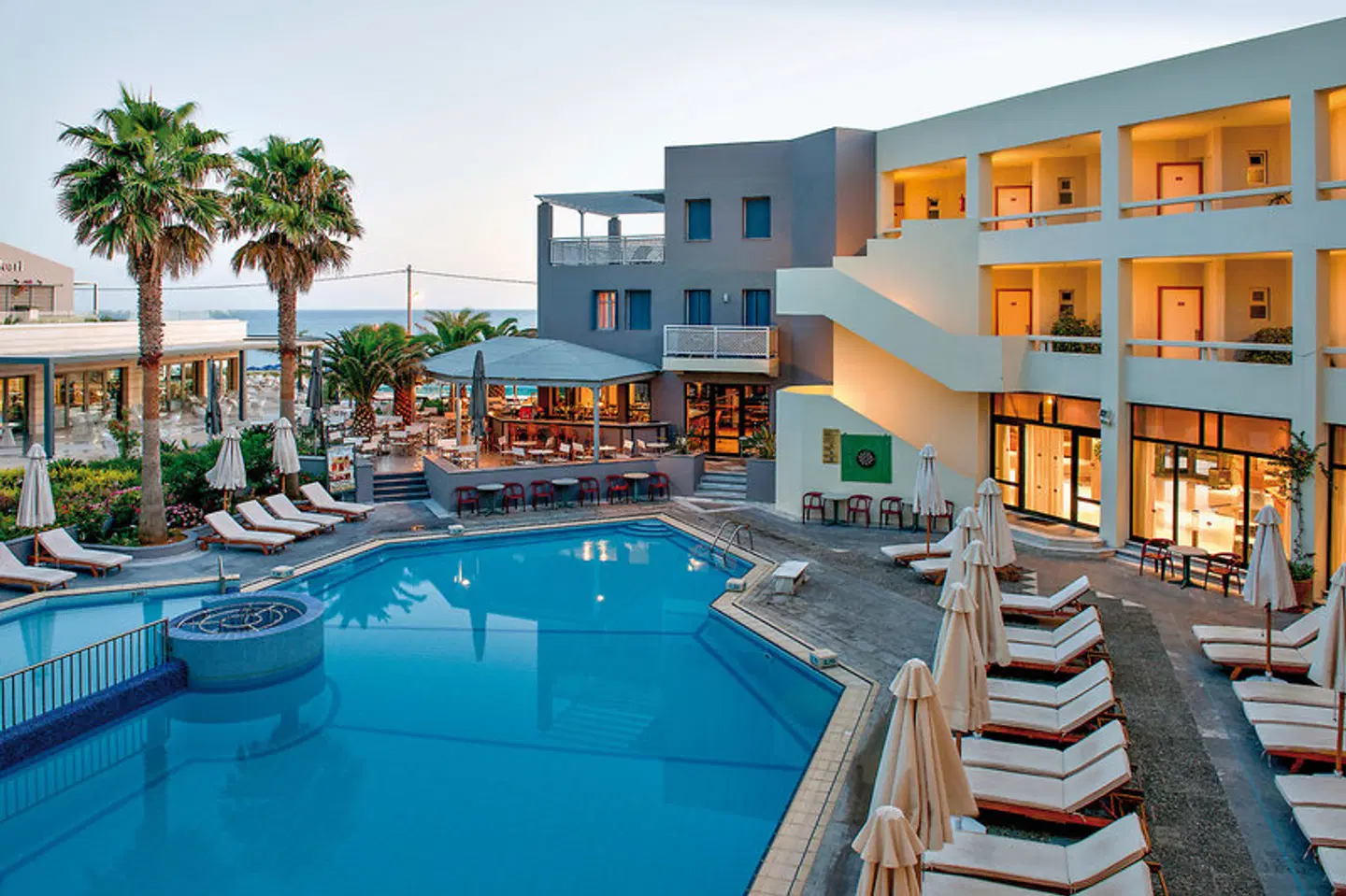 Pearl Beach OUTDOOR_POOL